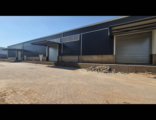 7,000M² WAREHOUSE FOR SALE IN ANDERBOLT